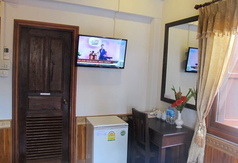 غرفة قياسية, Golden Lotus Place