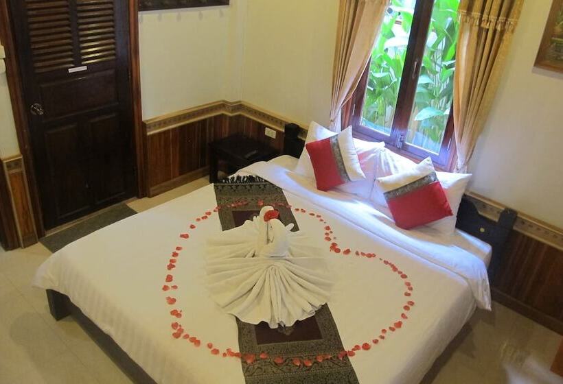 غرفة قياسية, Golden Lotus Place