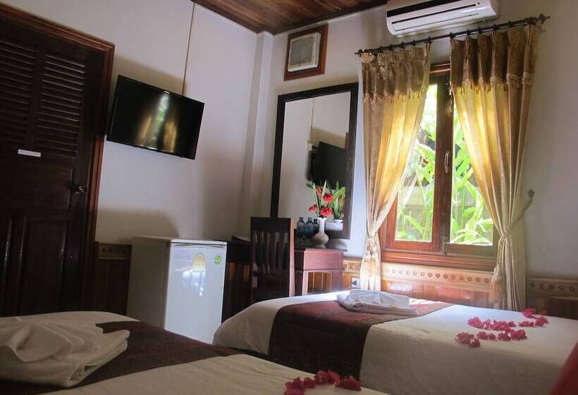 غرفة قياسية, Golden Lotus Place