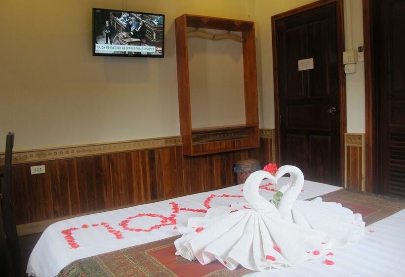 غرفة سوبيريور, Golden Lotus Place