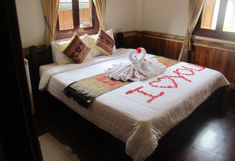 غرفة سوبيريور, Golden Lotus Place