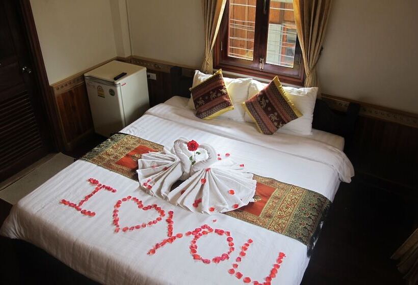 غرفة سوبيريور, Golden Lotus Place