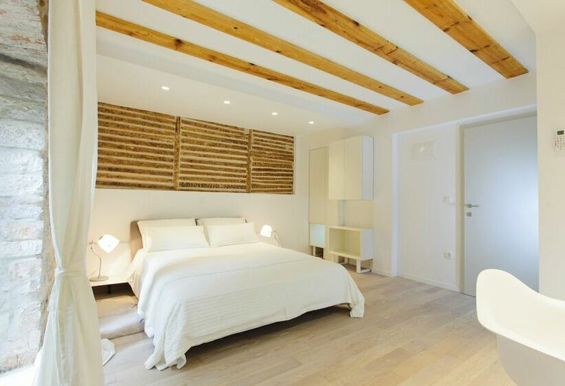 琮城市景观的豪华间, Grgur Ninski Rooms