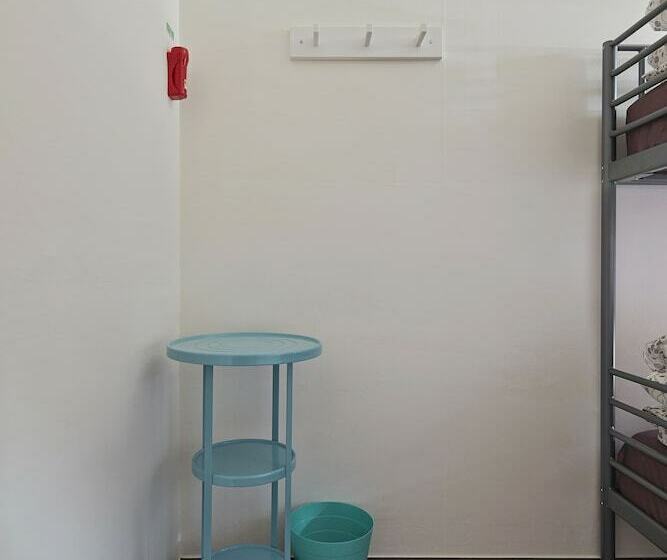 Quarto Estandar, Jiwoljang Guest House