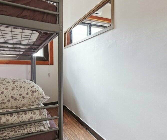 Quarto Estandar, Jiwoljang Guest House