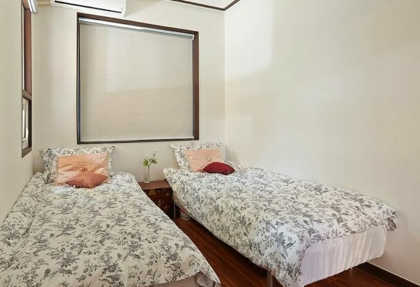 Quarto Estandar, Jiwoljang Guest House