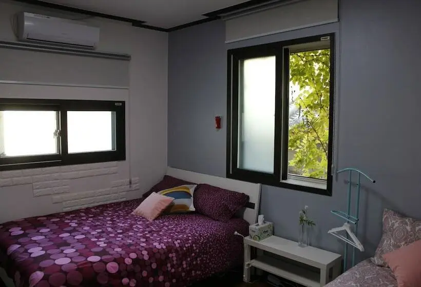 اتاق استاندارد یک نفره, Jiwoljang Guest House