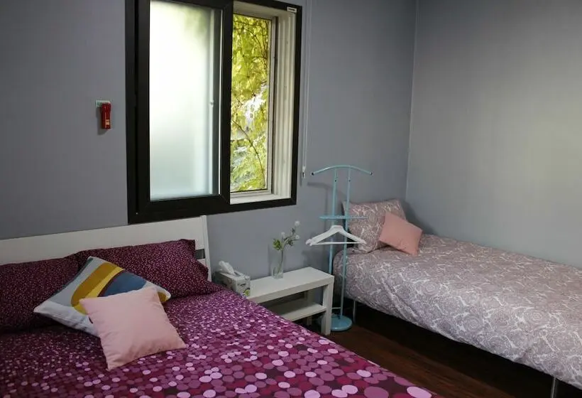 اتاق استاندارد یک نفره, Jiwoljang Guest House