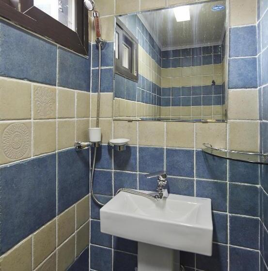 Quarto Estandar Individual, Jiwoljang Guest House