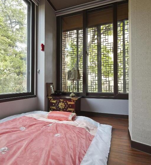 Quarto Estandar Individual, Jiwoljang Guest House
