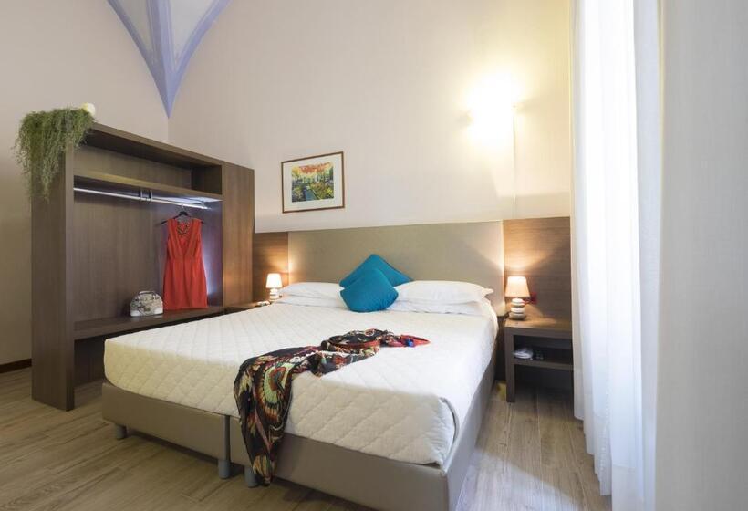 带1个卧室的带阳台的公寓, Residence Caffé Savona