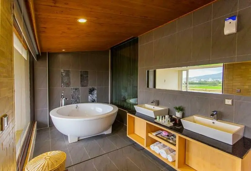 ویلای 1 خوابه, Shengtu Villa