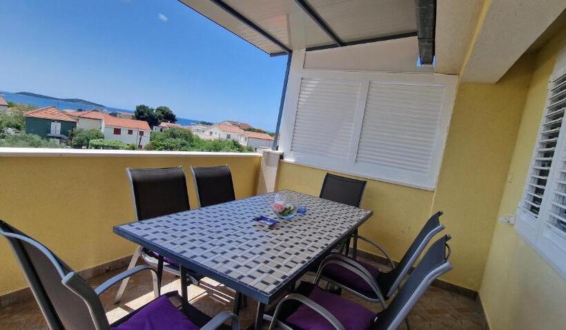 带4个卧室的公寓, Apartments Cvita Holiday