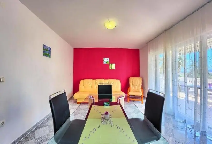 ２ベッドルームのコンフォートアパートメント, Apartments Cvita Holiday