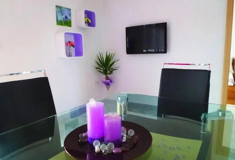 ２ベッドルームのコンフォートアパートメント, Apartments Cvita Holiday