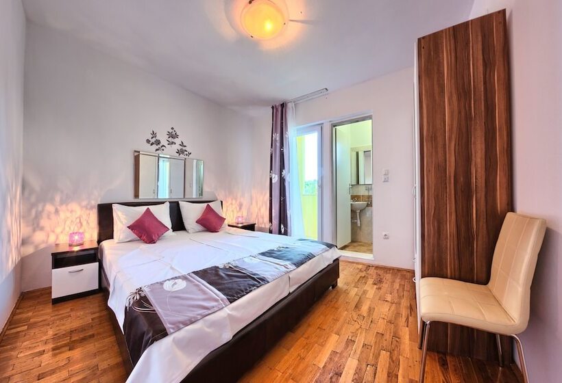 带4个卧室的公寓, Apartments Cvita Holiday