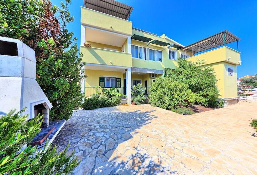 带4个卧室的公寓, Apartments Cvita Holiday