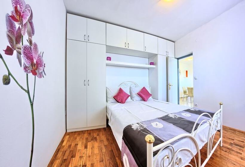آپارتمان 4 خوابه, Apartments Cvita Holiday