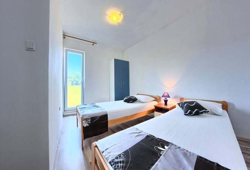 带4个卧室的公寓, Apartments Cvita Holiday