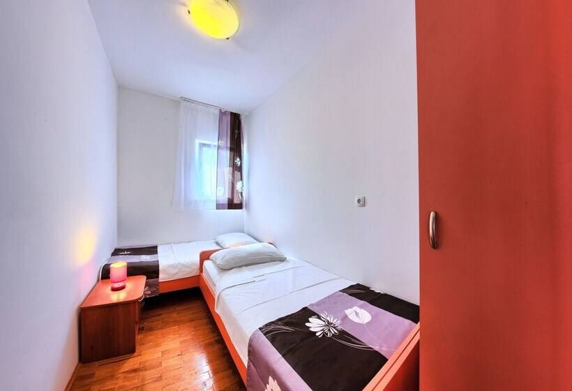 带4个卧室的公寓, Apartments Cvita Holiday