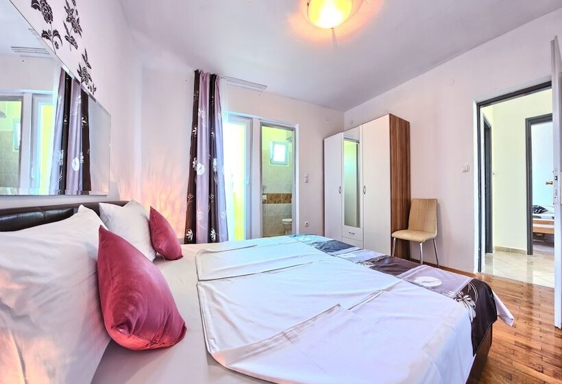 带4个卧室的公寓, Apartments Cvita Holiday