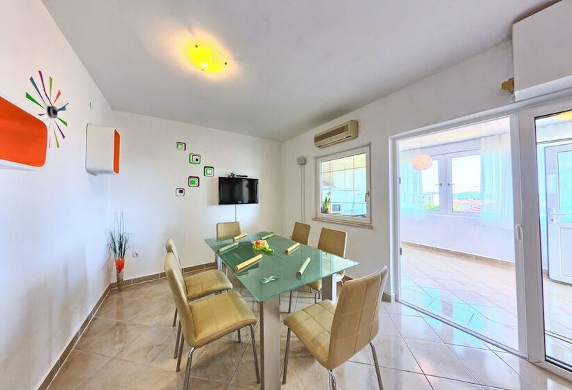 带4个卧室的公寓, Apartments Cvita Holiday