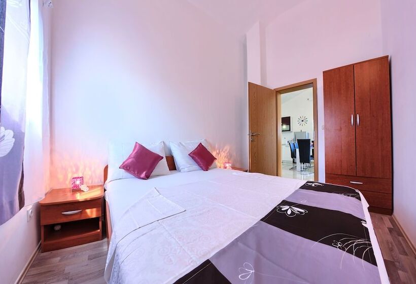 带4个卧室的公寓, Apartments Cvita Holiday