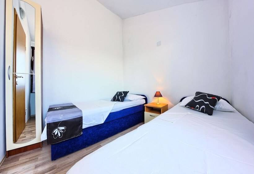 带4个卧室的公寓, Apartments Cvita Holiday