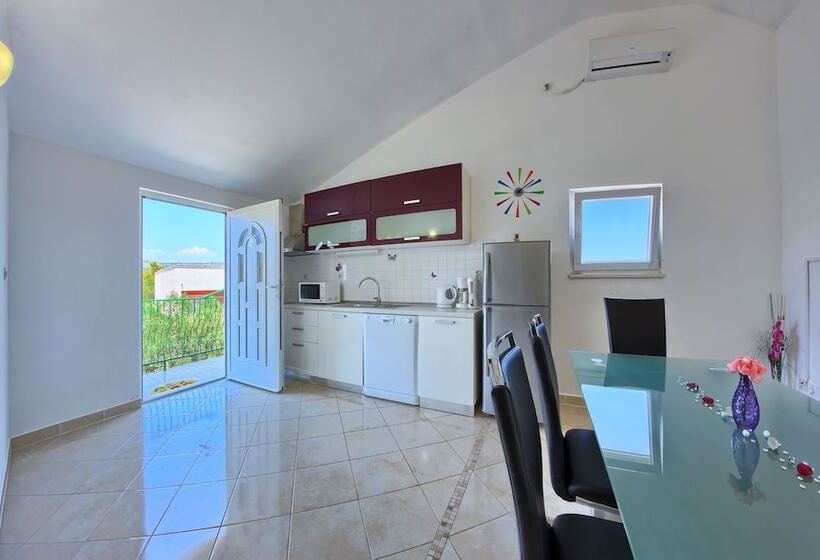 带4个卧室的公寓, Apartments Cvita Holiday