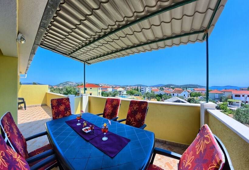 带4个卧室的公寓, Apartments Cvita Holiday