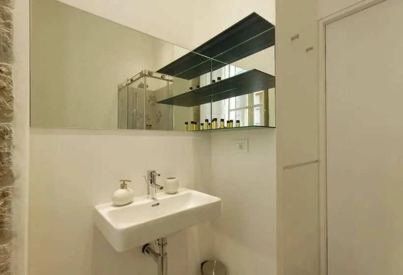 آپارتمان راحتی 1 خوابه, Apartments Eleganca