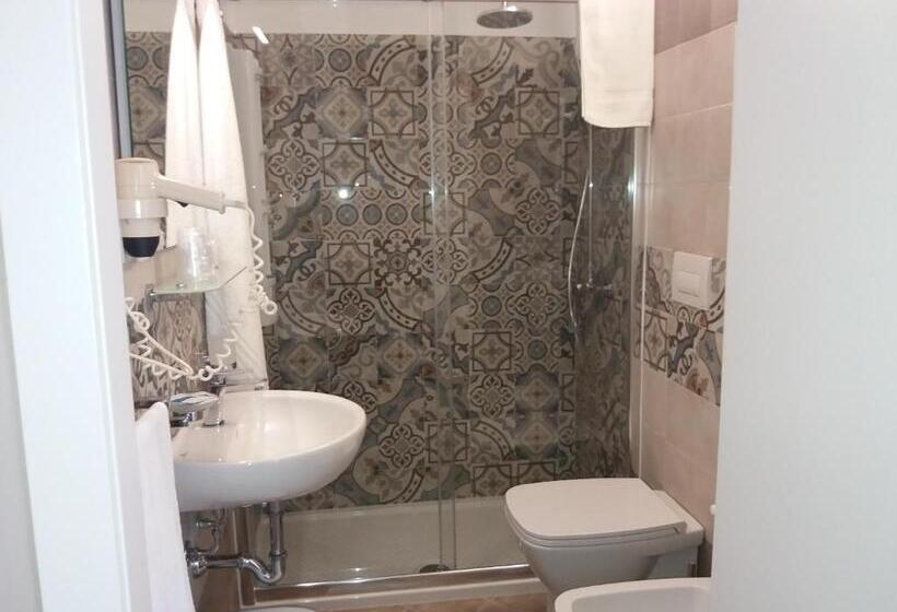 带海景的高档三人间, Antico Palazzo Spinola