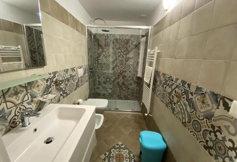 Classic room with balcony, Antico Palazzo Spinola