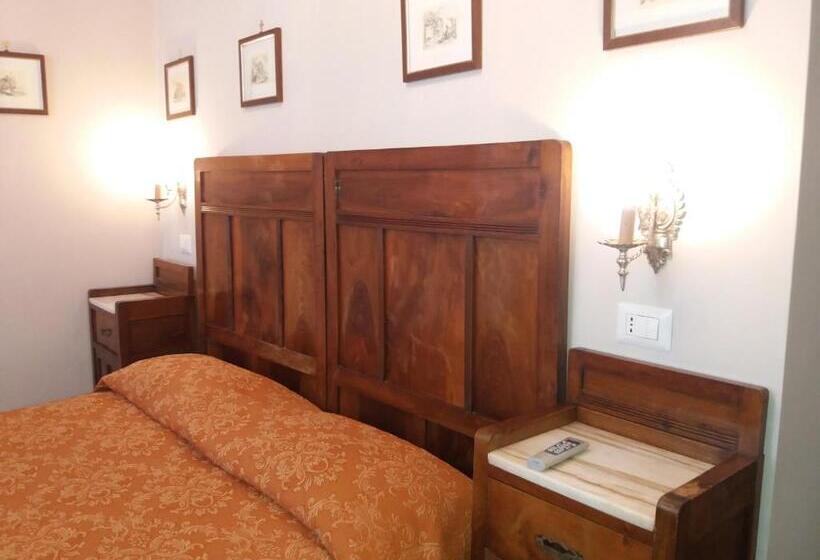 Classic room with balcony, Antico Palazzo Spinola