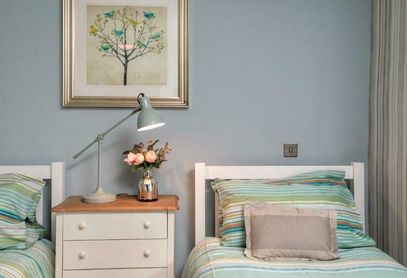 חדר סטנדרט, Haymarket Apartments