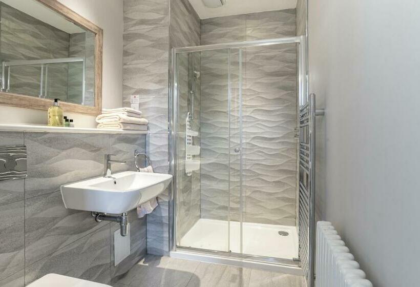 סוויטה, Haymarket Apartments