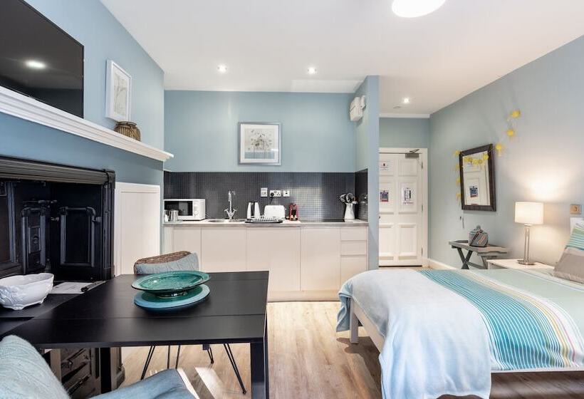 חדר סטנדרט, Haymarket Apartments