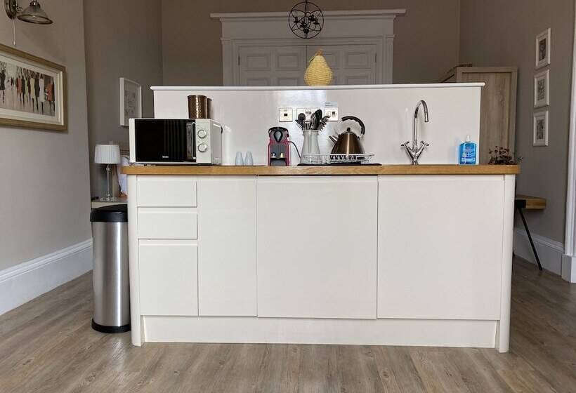 סוויטת ג'וניור, Haymarket Apartments