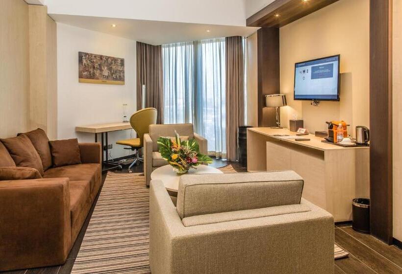 سوییت جونیور, Azalai Hôtel Abidjan