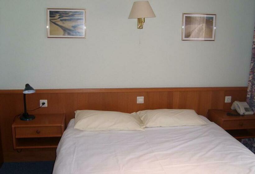 اتاق استاندارد, De Foetz