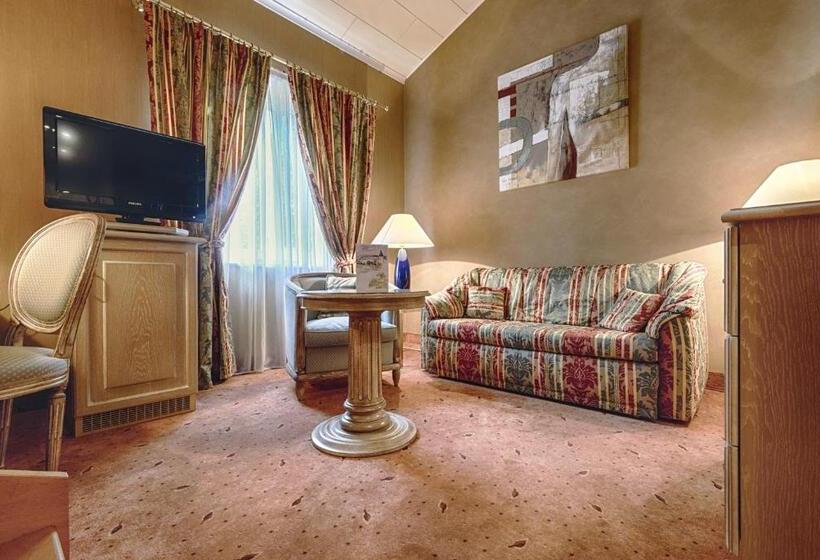 سوییت جونیور, Domaine De La Forêt