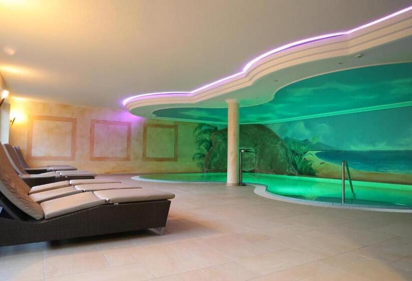 سوییت لوکس, Domaine De La Forêt