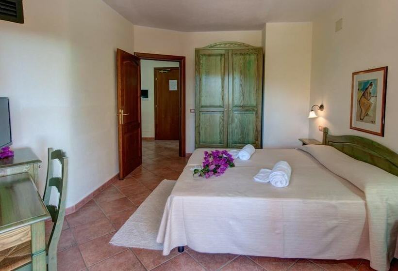 חדר קלאסי, I Ginepri