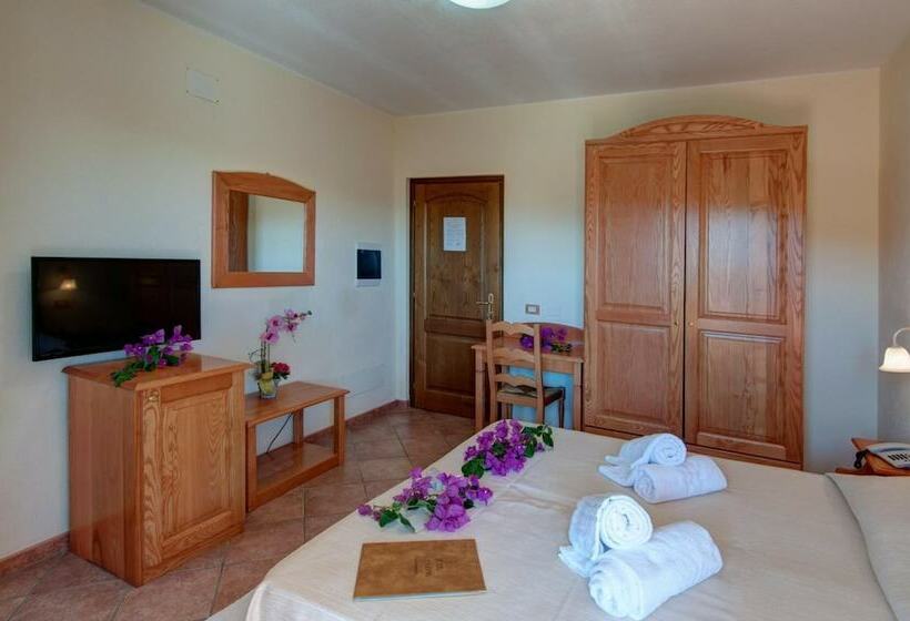 חדר קלאסי, I Ginepri