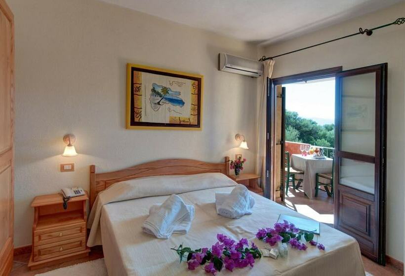 חדר משפחתי, I Ginepri