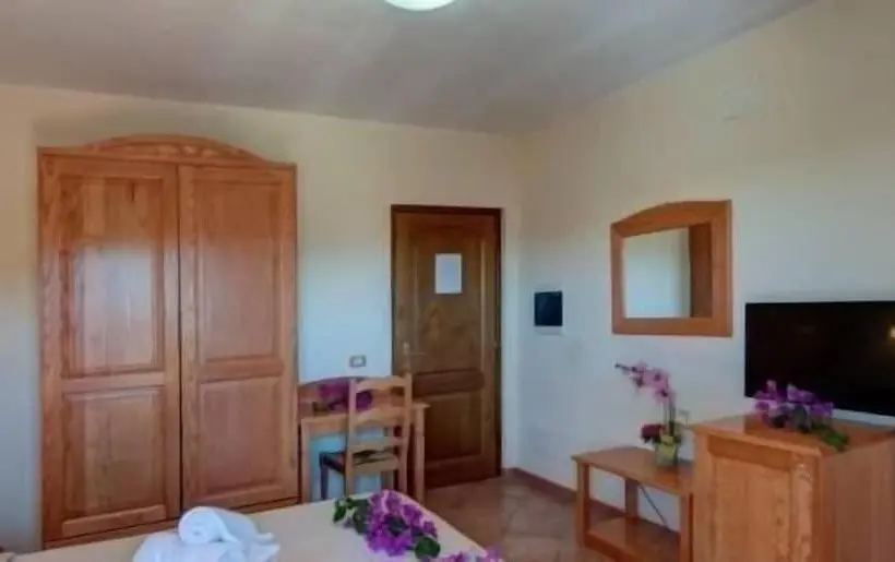 Perhehuone, I Ginepri