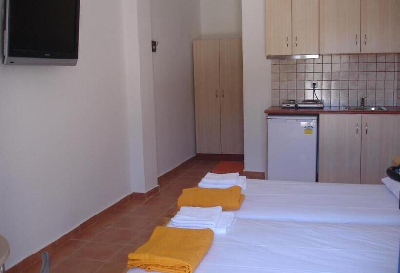 סטודיו סטנדרטי נוף לים, Lydiamare