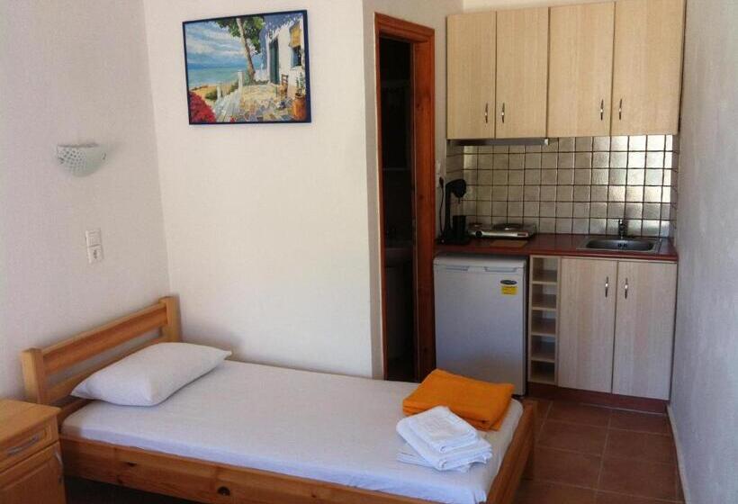 חדר סטודיו סטנדרד, Lydiamare