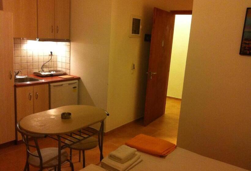 استودیوی استاندارد, Lydiamare