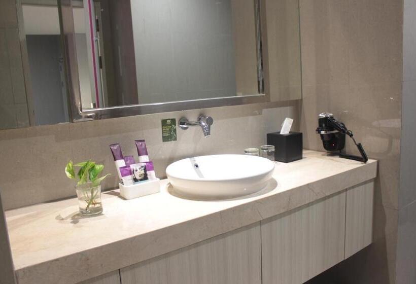 带双人大床的行政管理套房, Mercure Jayapura